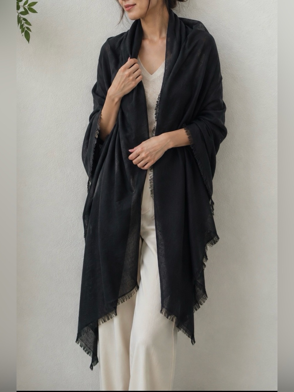 GAP Lightweight Black Fringed Women's Scarf